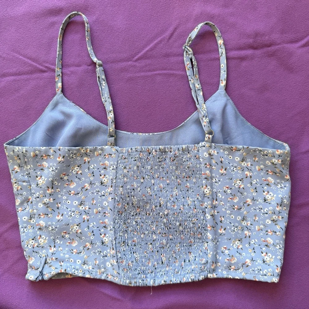 Forever 21 Light Blue Floral Cropped Camisole